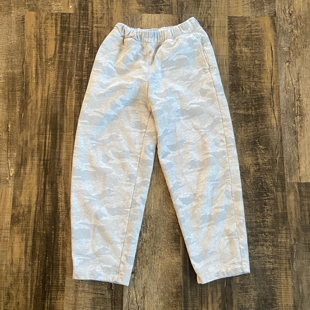 American Eagle Outfitters Light Gray Camouflage Joggers